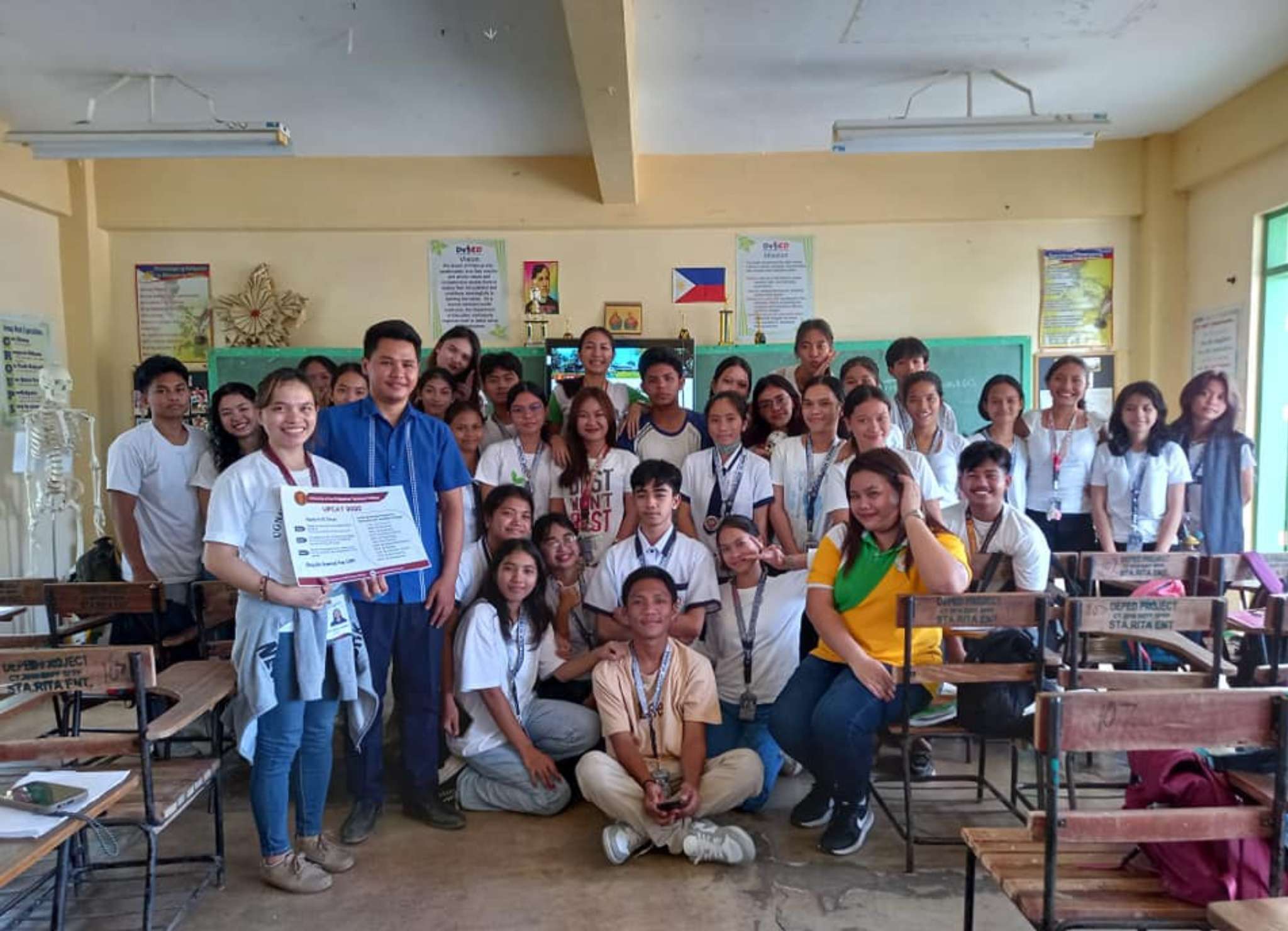 Student participants of Hindang National High School