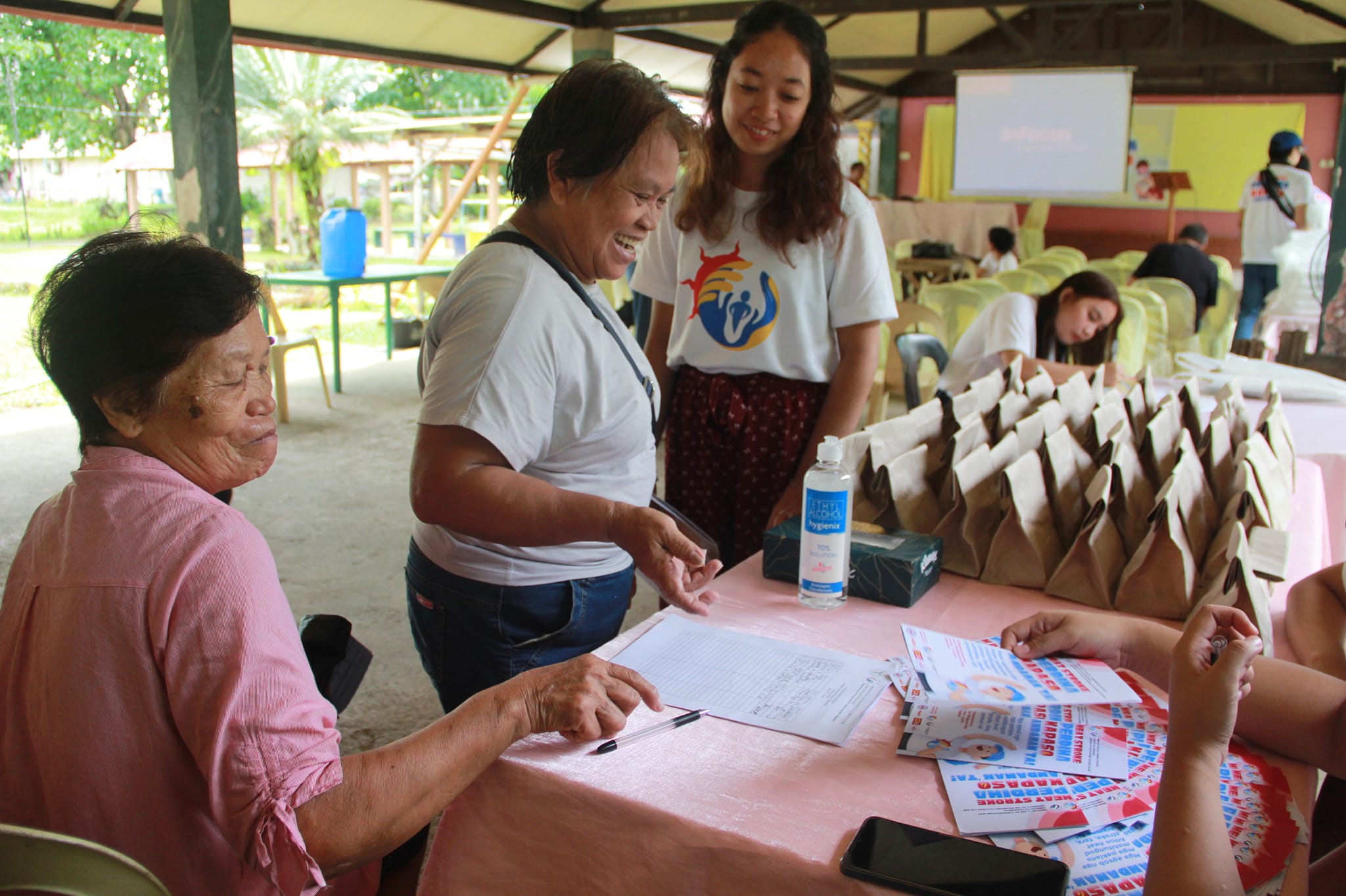 UP Tacloban Media Students Launch Heat Stroke Awareness Campaign for Senior Citizens in Sta. Fe, Leyte